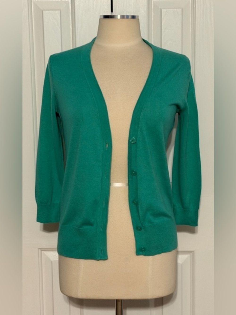 Ann Taylor LOFT Green Cardigan Button Front Lightweight Knit Size Small
